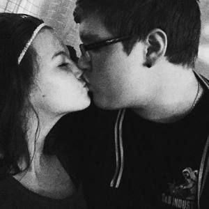 Meet your Posher, Levi