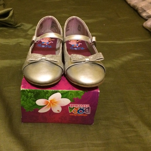 Price cut ✂️✂️✂️✂️Dora glitter wedge shoes