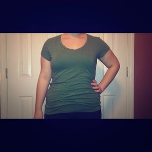 Plain army green t shirt