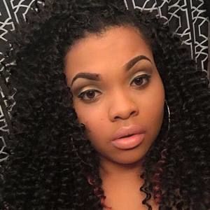 Meet your Posher, Casey