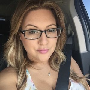 Meet your Posher, Liz