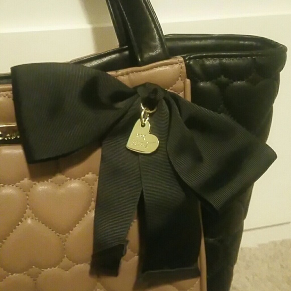 SOLD IN BUNDLE Betsey Johnson be mine tote - Picture 2 of 4