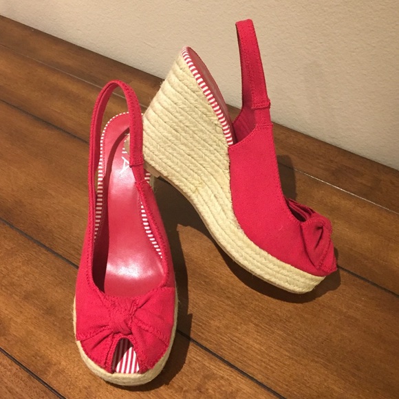 MIA Wedge w/Bow