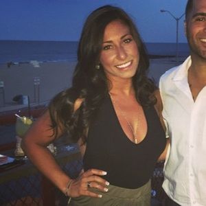 Meet your Posher, Gina