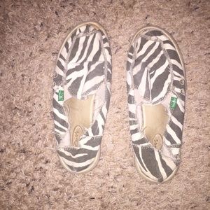 Zebra print sanuks  size 6