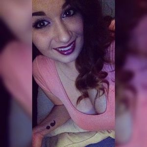 Meet your Posher, Alexis