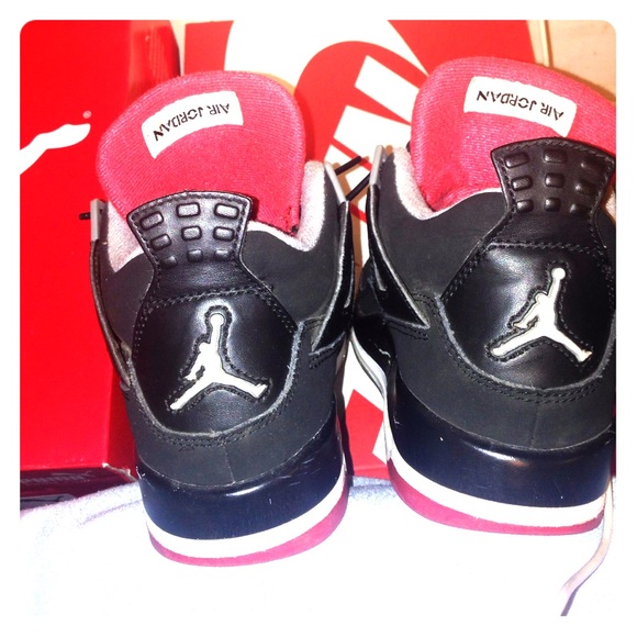 Bred 4s Jordan's