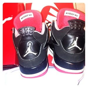 Bred 4s Jordan's