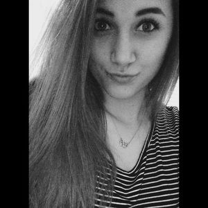 Meet your Posher, Alyssah