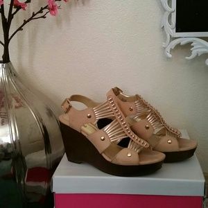 Candie's rose gold 4" wedges. Size 10