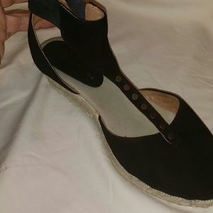 Jacques Levine black suede wedge espadrilles sz8