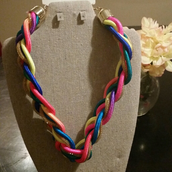 Fashion necklace