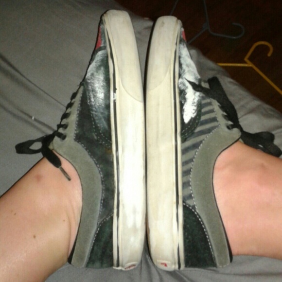 Vans - Picture 2 of 3