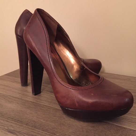 Brown leather distressed Jessica Simpson heels