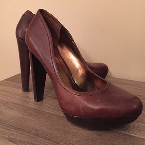 Brown leather distressed Jessica Simpson heels