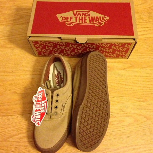 Khaki Vans women's 5.5 size