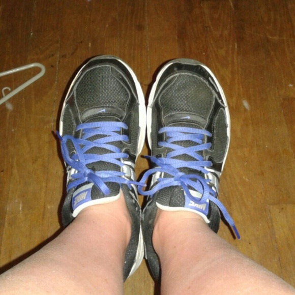 Nike running shoes - Picture 1 of 2