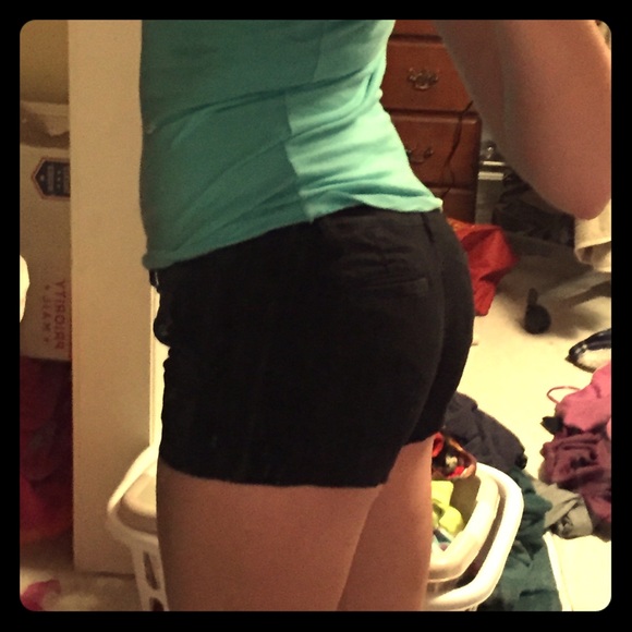 Black khaki Mossimo shorts!