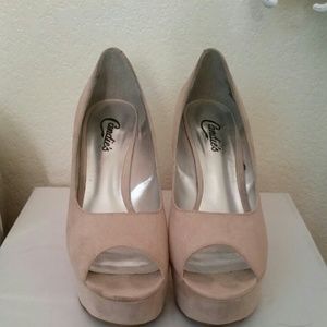 Candie's 5" wedge. Size 9