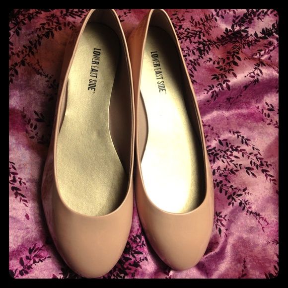 🔊🔊🔊Get your flats!!!