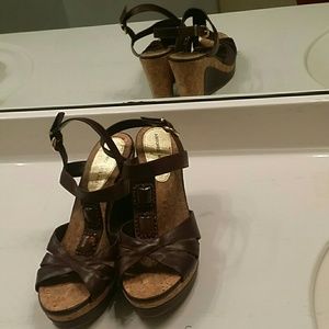Antonio Melanie Wedges