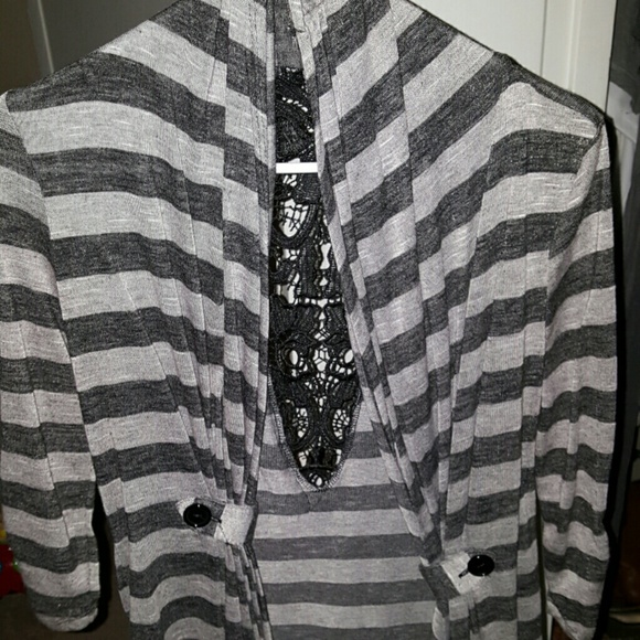 Top - Picture 1 of 2