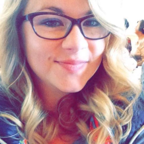 Meet your Posher, Celeste