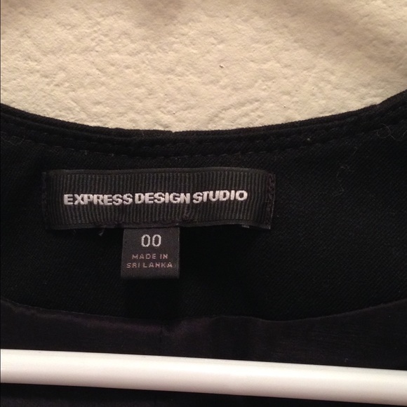 Express Design Studio Top - Picture 2 of 4