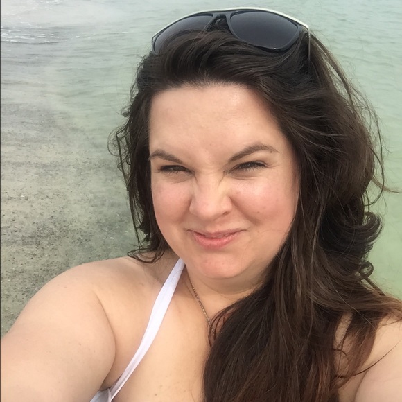 Meet your Posher, Becky