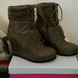 Missimo olive/greige combat wedge boots. Size 9