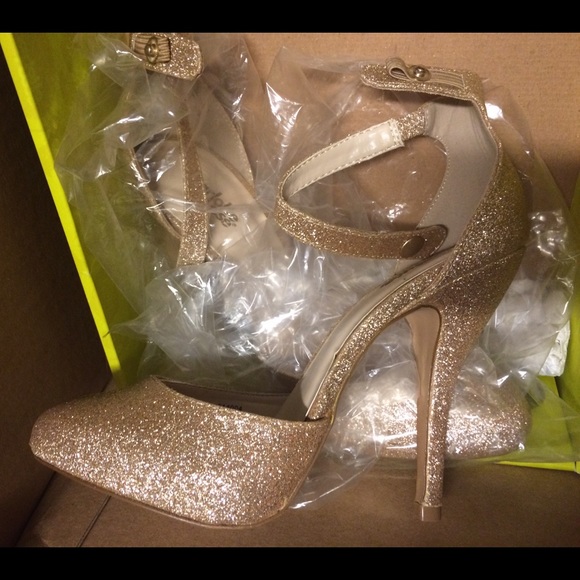 Charlotte Russe gold glittered heels