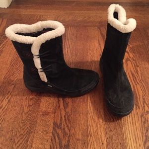 Merrell waterproof insulated boots!