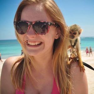 Meet your Posher, Abigail