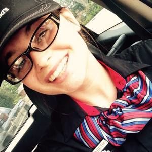 Meet your Posher, Elizabeth