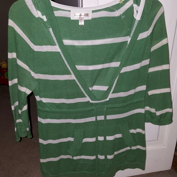 Top - Picture 1 of 2