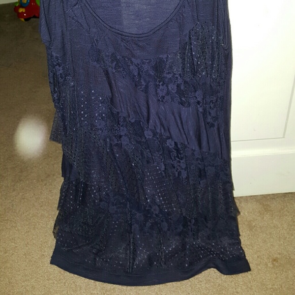 Top - Picture 2 of 2