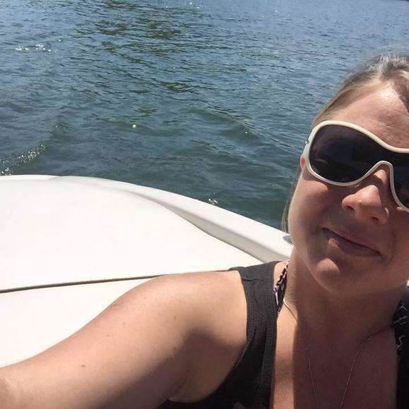 Meet your Posher, Heather - Picture 1 of 1