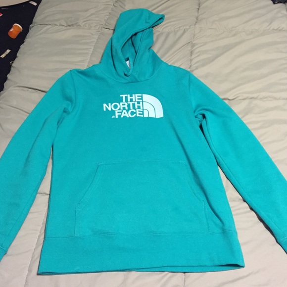 Blue north face pullover sweat shirt size medium