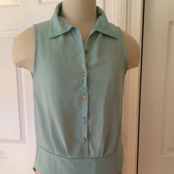Pretty mint blouse. Size XS.