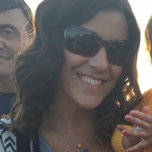 Meet your Posher, Marissa