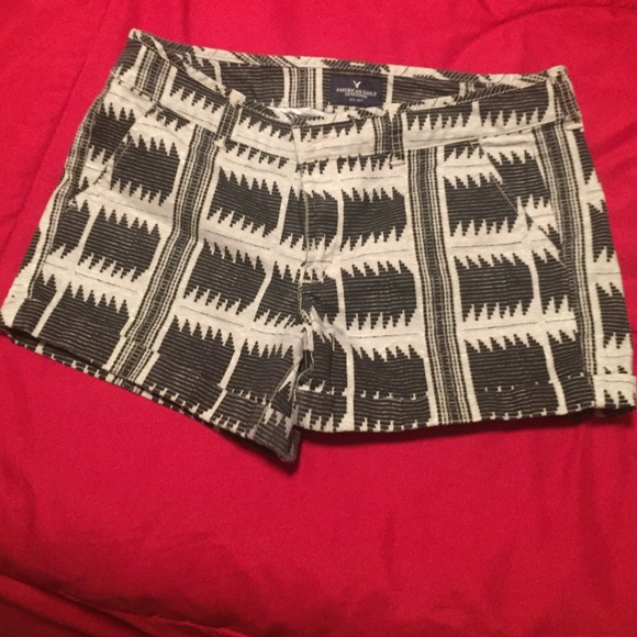 American Eagle Outfitters Midi Stretch shorts