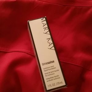 MARY KAY Brnze 8 Luminous wear liquid foundation