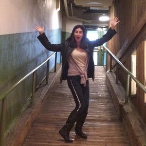 Meet your Posher, Lacey