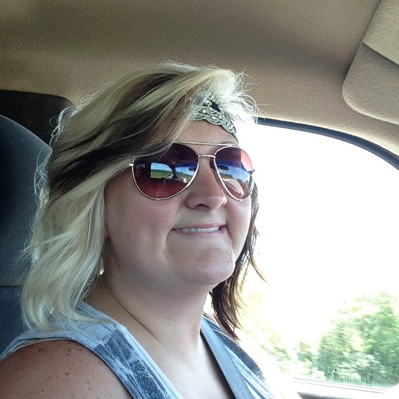 Meet your Posher, Kelli