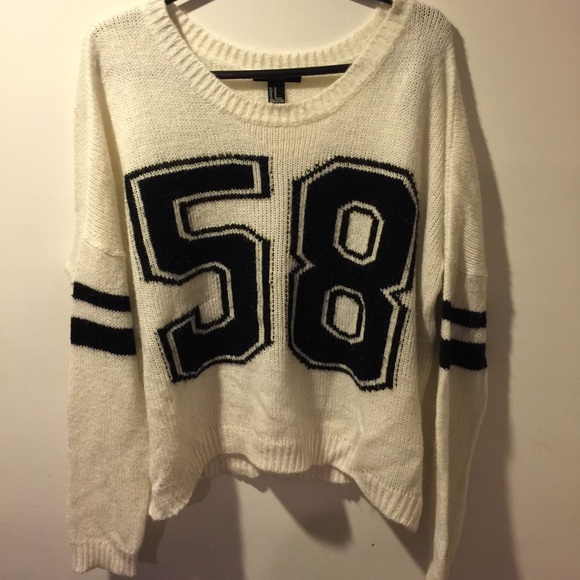 Forever 21 Sweaters - White crewneck sweater