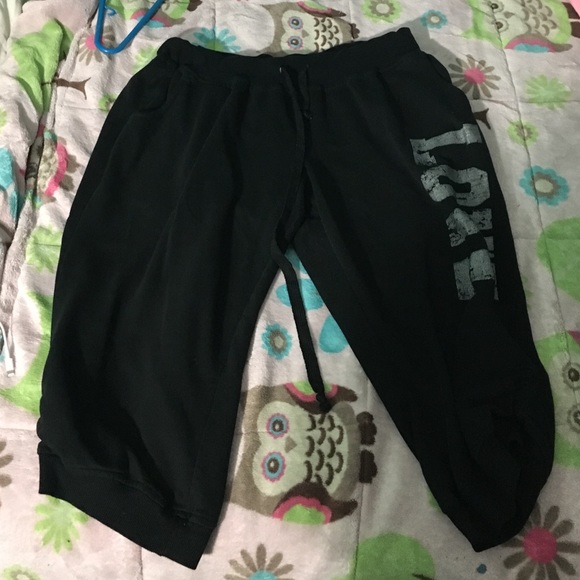 Knee short sweats