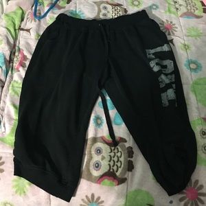 Knee short sweats