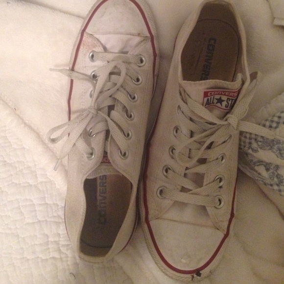 white converse all stars🍚🍚🍙