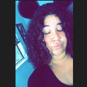 Meet your Posher, Lacey