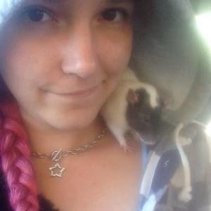 Meet your Posher, Courtney